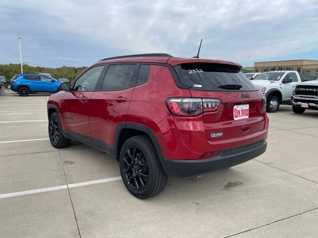 New 2026 Jeep Compass Latitude w/ Quick Order Package 29K AWD/4WD image 3