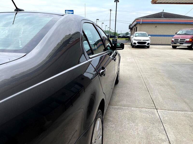 Used 2011 Ford Fusion Hybrid image 10