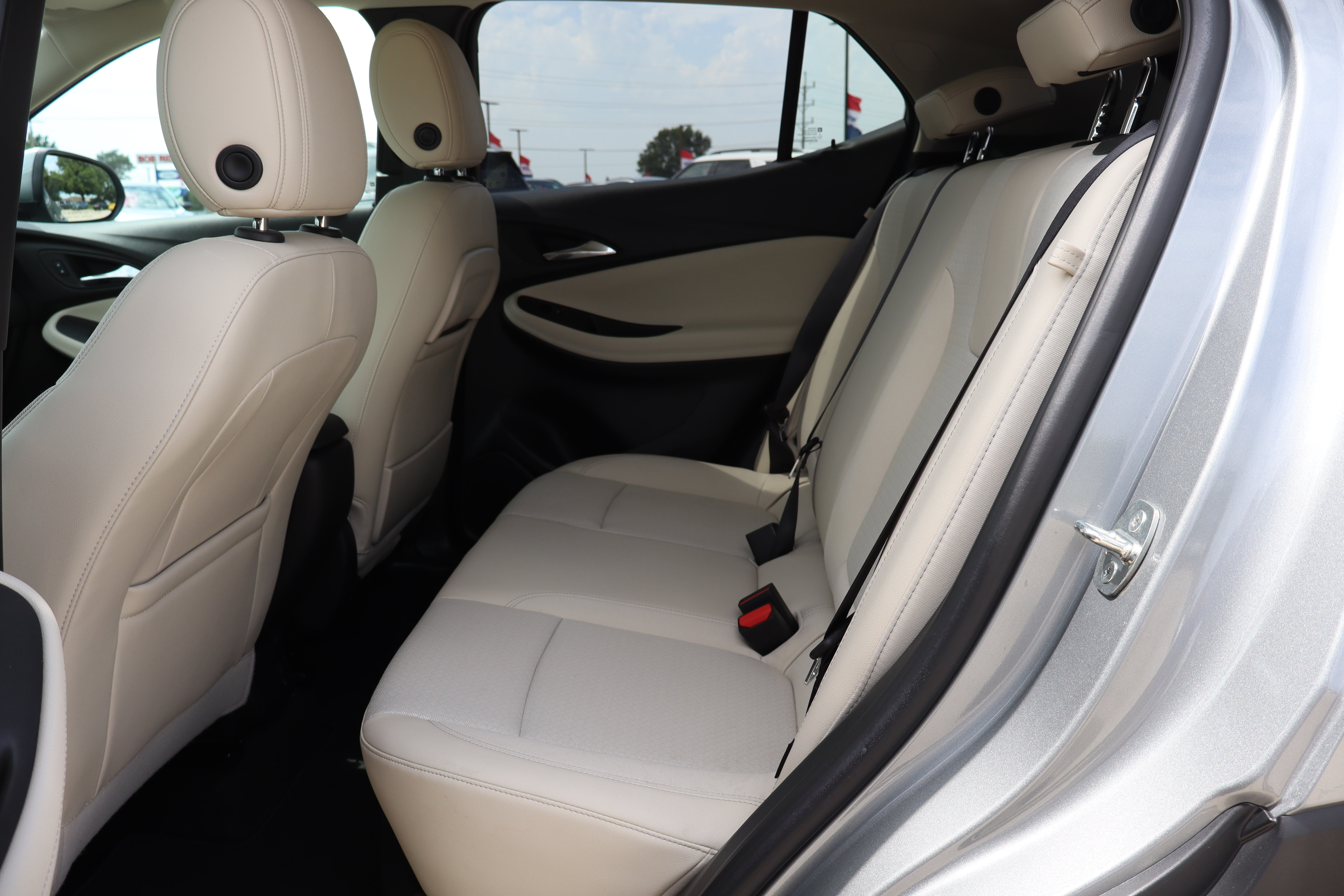 Used 2023 Buick Encore GX Preferred w/ Cold Weather Comfort Package FWD image 10