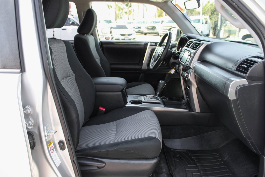 Used 2019 Toyota 4Runner SR5 image 32