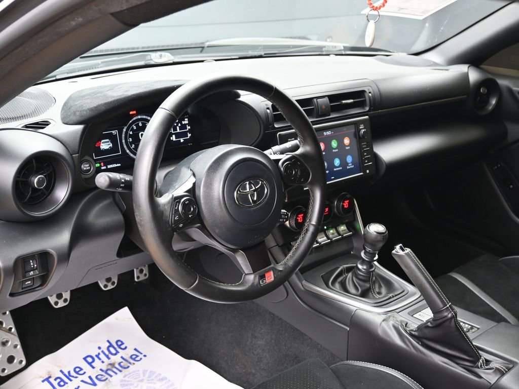 Used 2023 Toyota GR86 Premium image 17