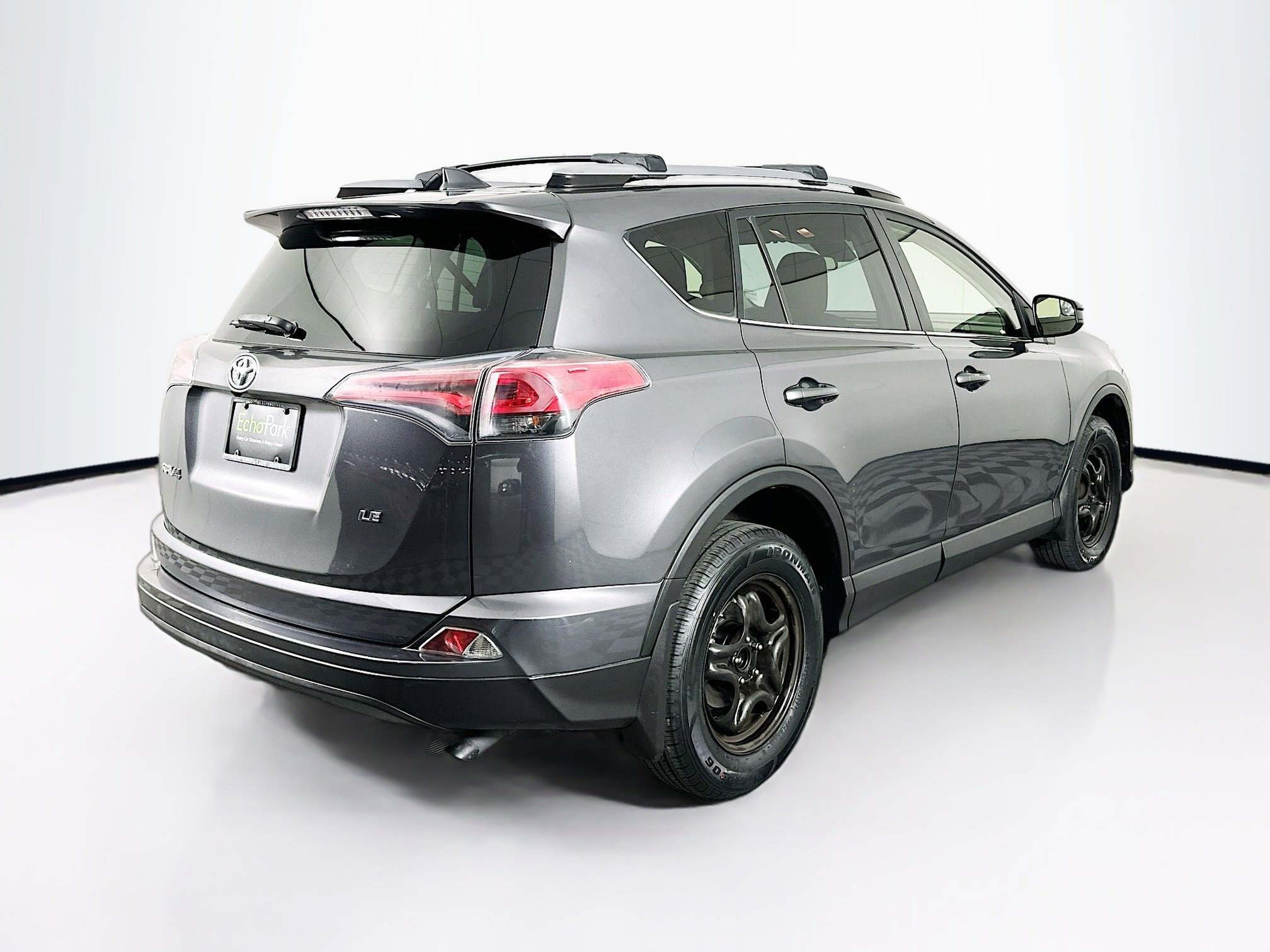 Used 2017 Toyota RAV4 LE image 9