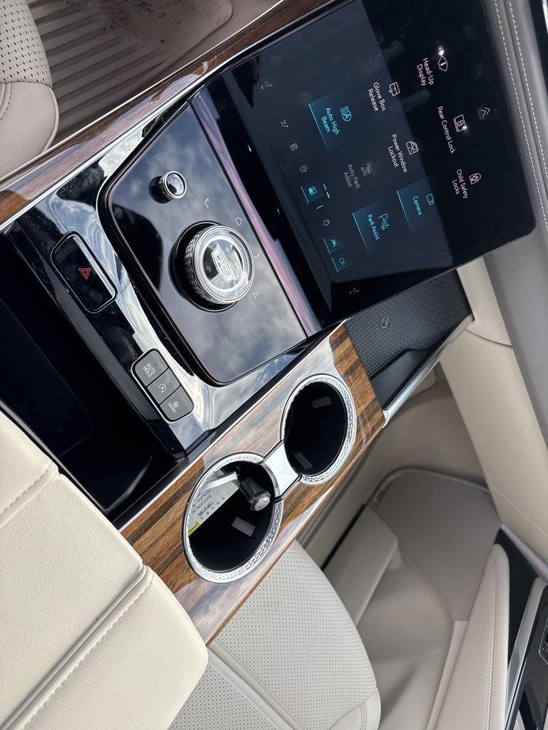 Used 2025 Cadillac Escalade Sport Platinum AWD/4WD image 33