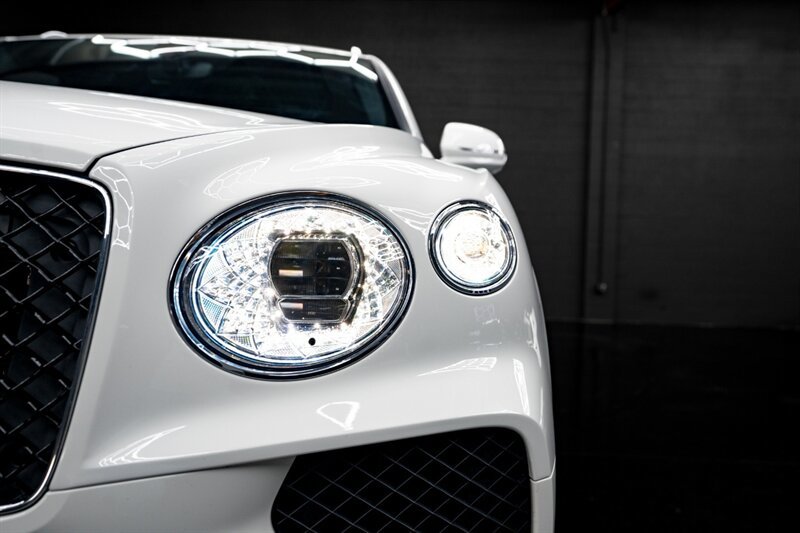Used 2024 Bentley Bentayga AWD/4WD image 14