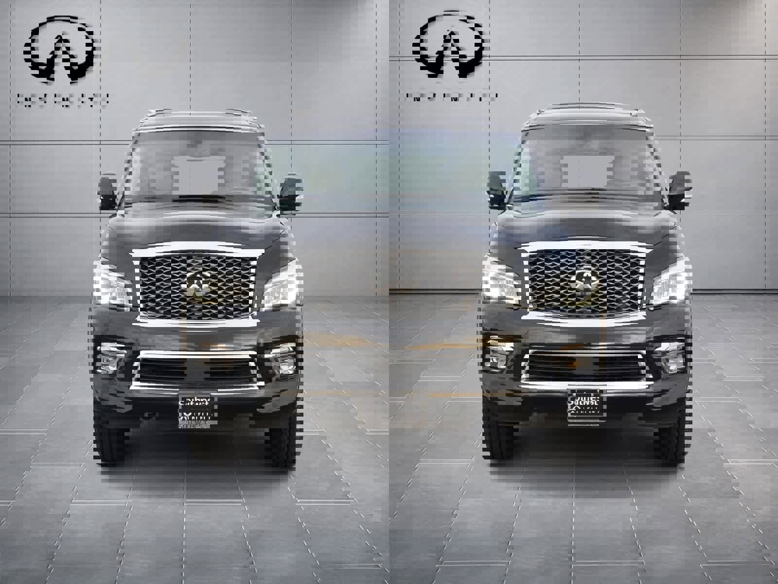 Used 2016 INFINITI QX80 2WD w/ Driver's Assistance Package image 2