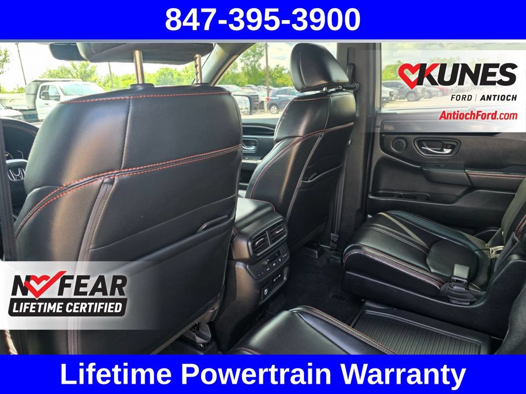 Used 2025 Honda Pilot TrailSport image 26