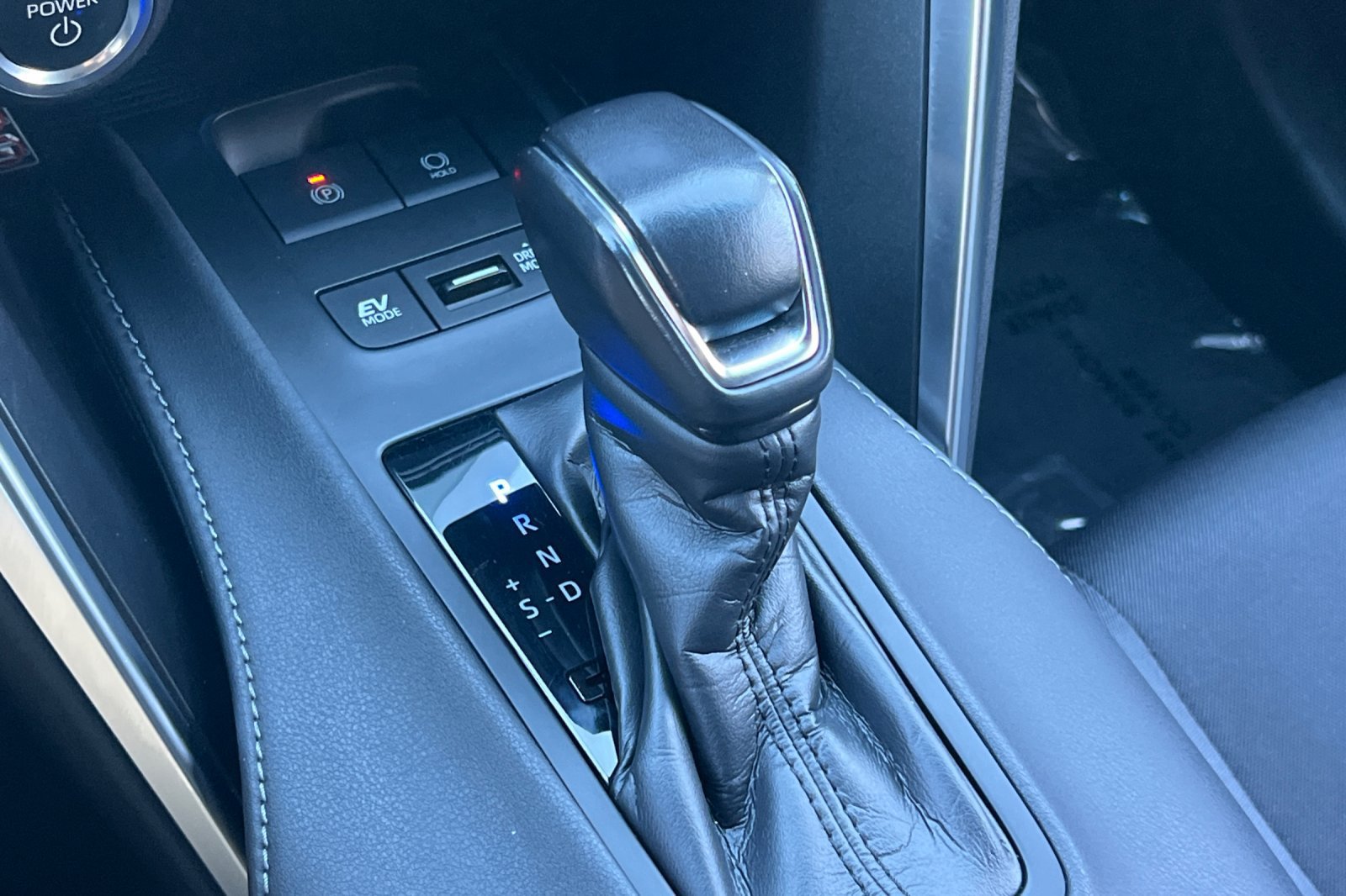 Certified 2024 Toyota Venza LE AWD/4WD image 21