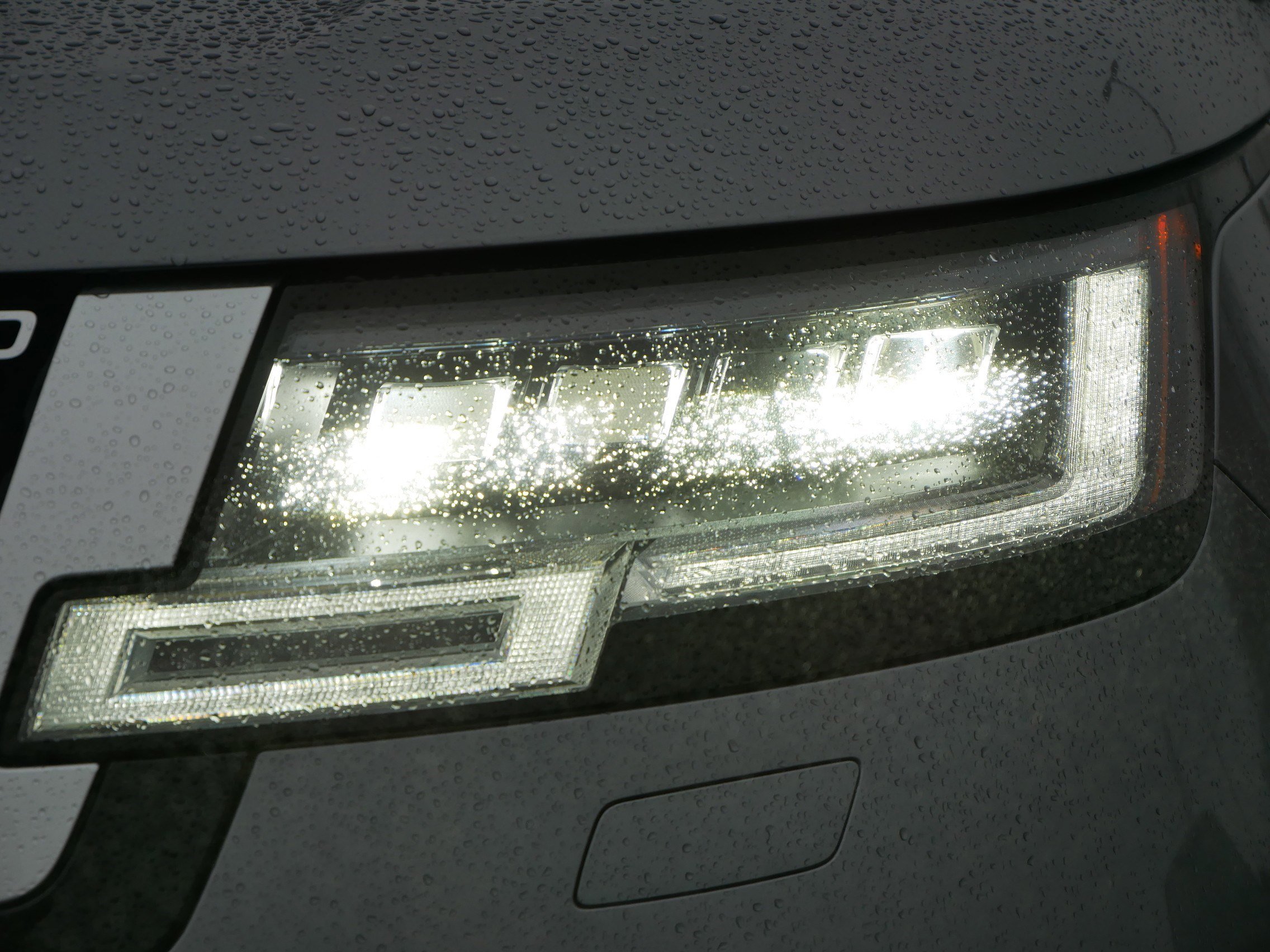 Used 2023 Land Rover Range Rover Autobiography image 9