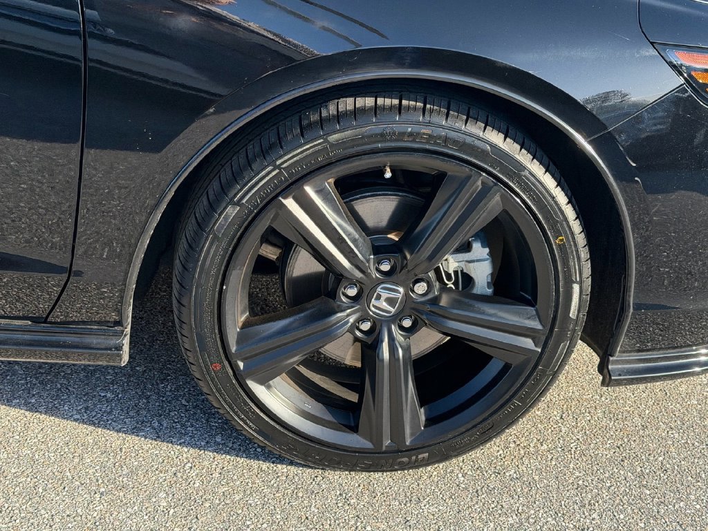 Used 2024 Honda Accord Sport image 9