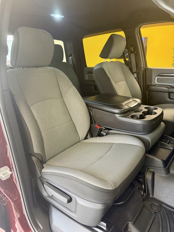 Used 2022 RAM 2500 Big Horn AWD/4WD image 16