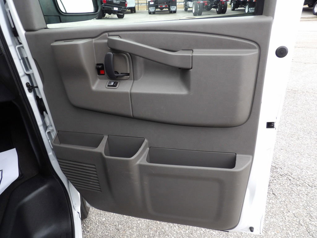 Used 2020 Chevrolet Express 3500 LS image 39