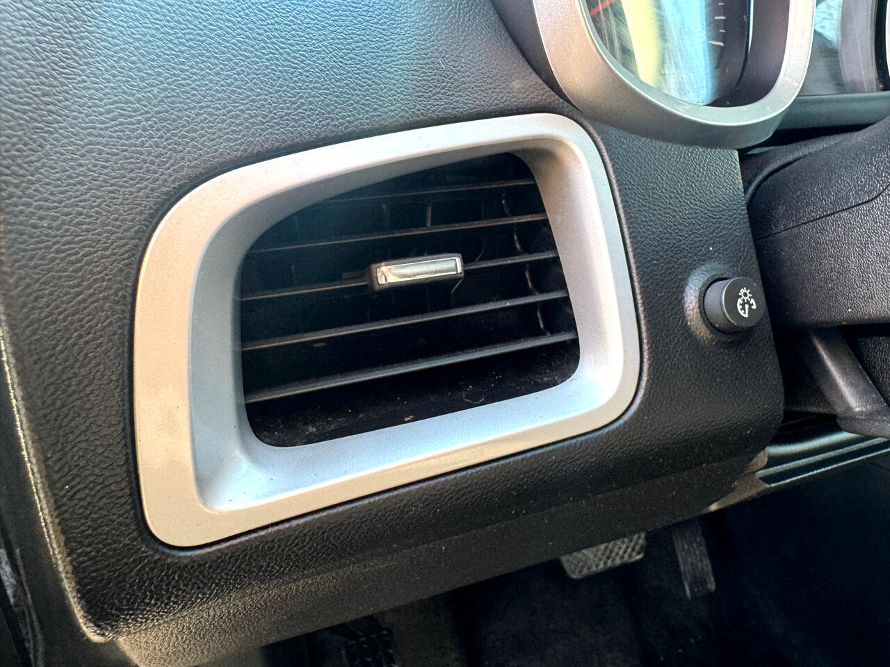 Used 2017 Chevrolet Equinox LS image 27