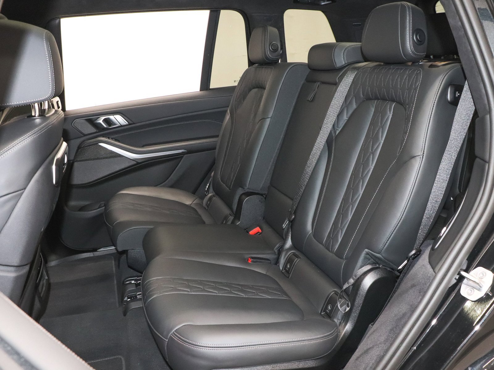 Used 2026 BMW X7 M60i image 21