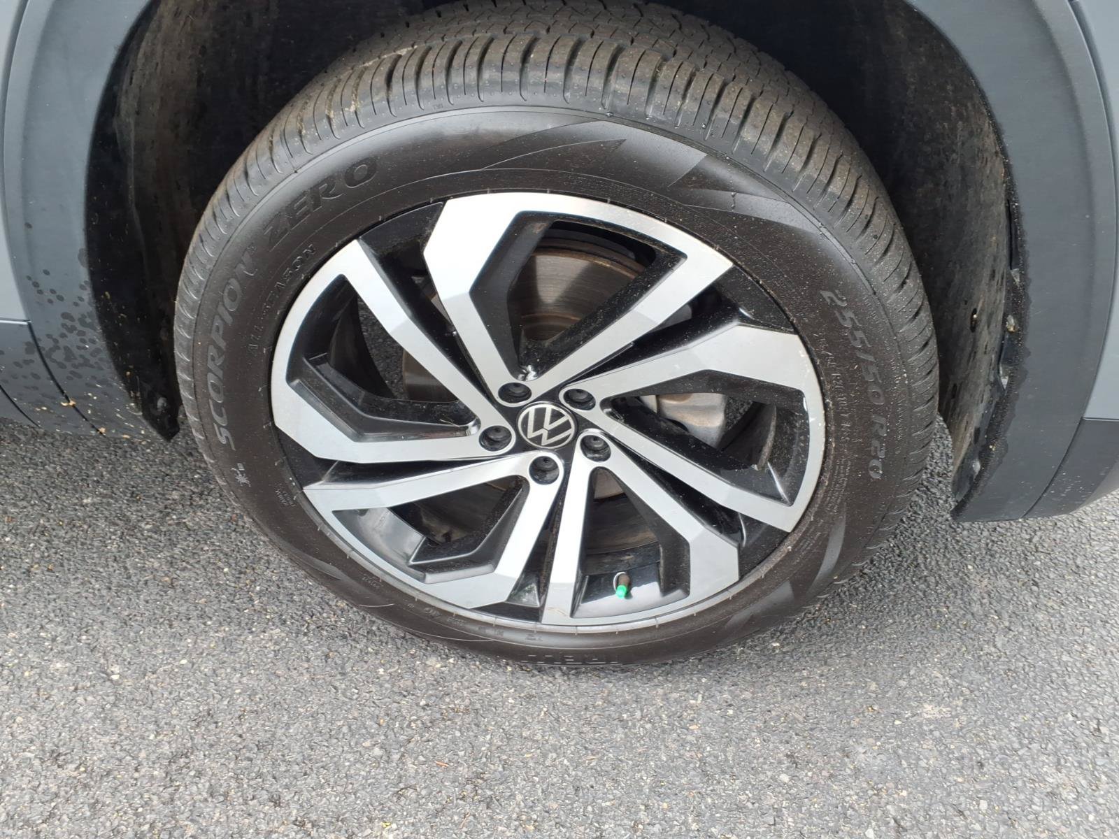Certified 2023 Volkswagen Atlas Cross Sport SEL AWD/4WD image 7
