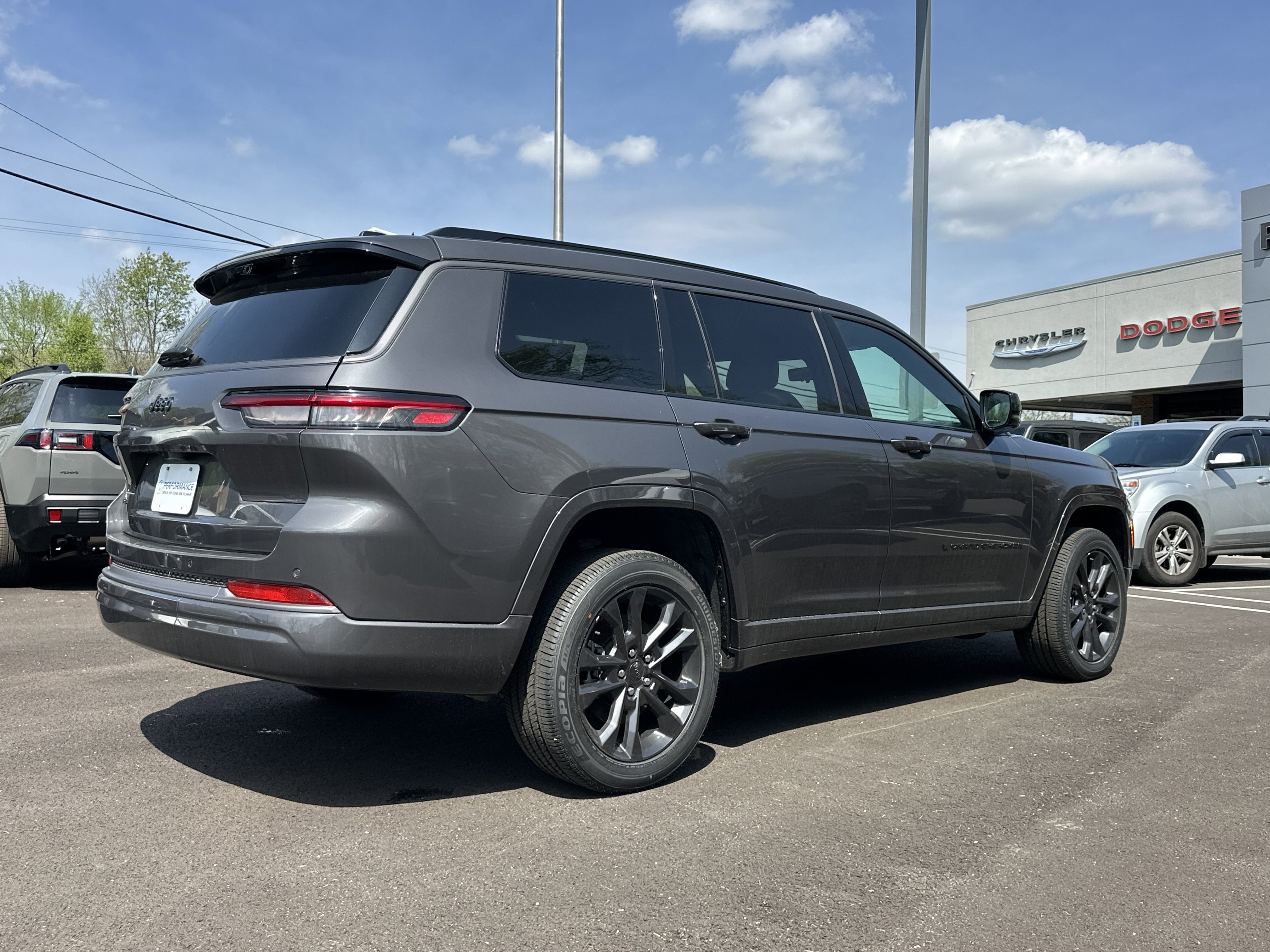 New 2026 Jeep Grand Cherokee L Limited AWD/4WD image 17