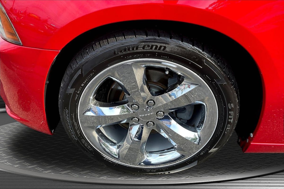 Used 2012 Dodge Charger R/T RWD image 32