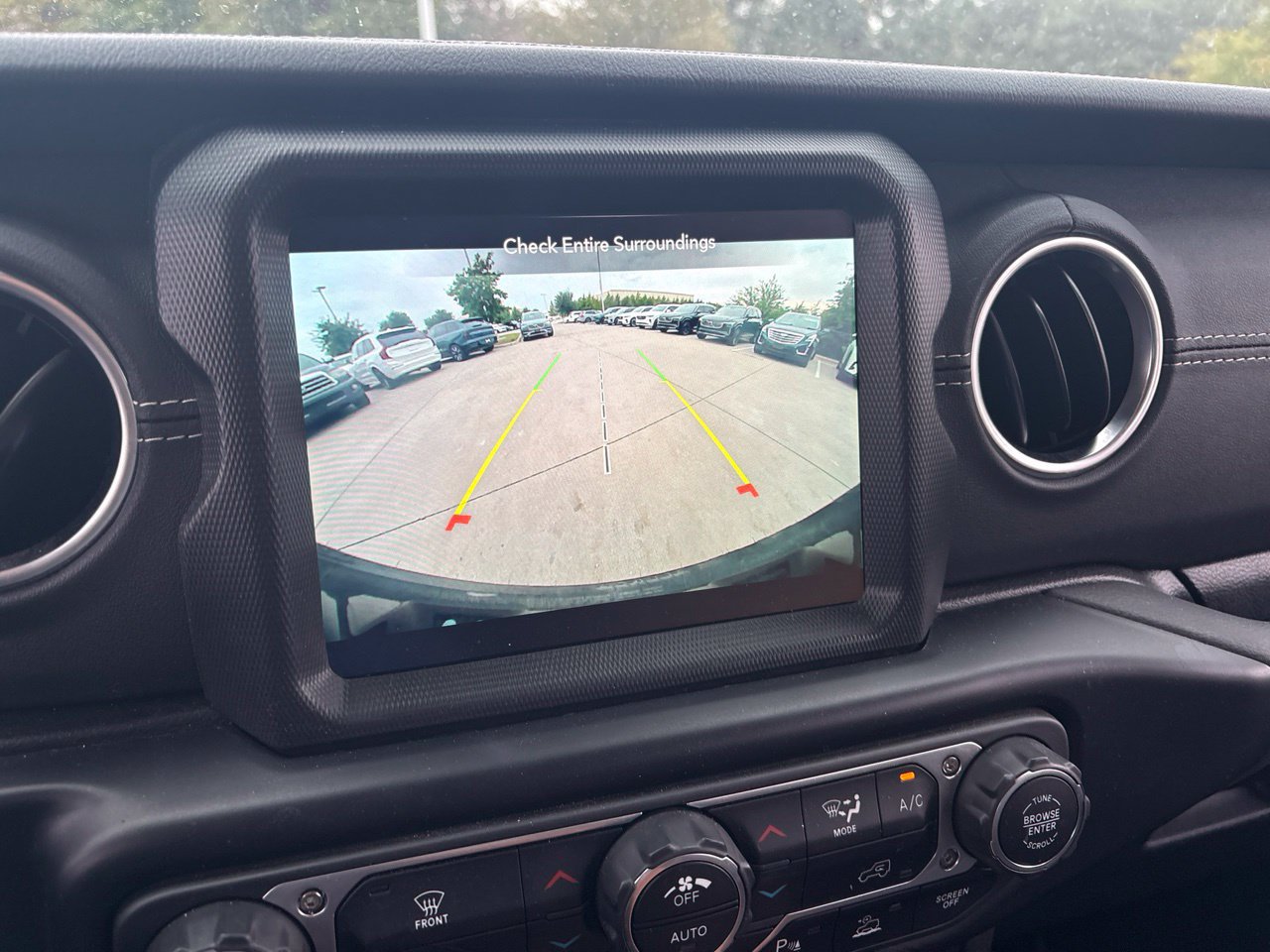 Used 2021 Jeep Wrangler Unlimited Sahara w/ Safety Group AWD/4WD image 22