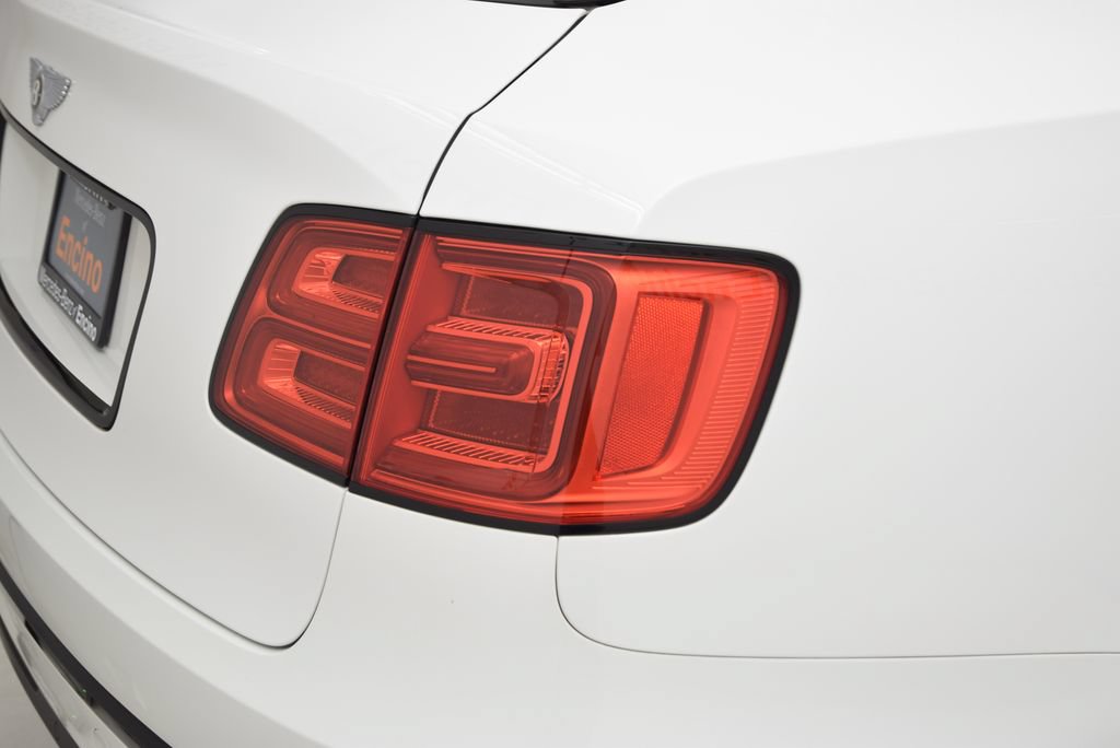 Used 2020 Bentley Bentayga Design Series AWD/4WD image 14