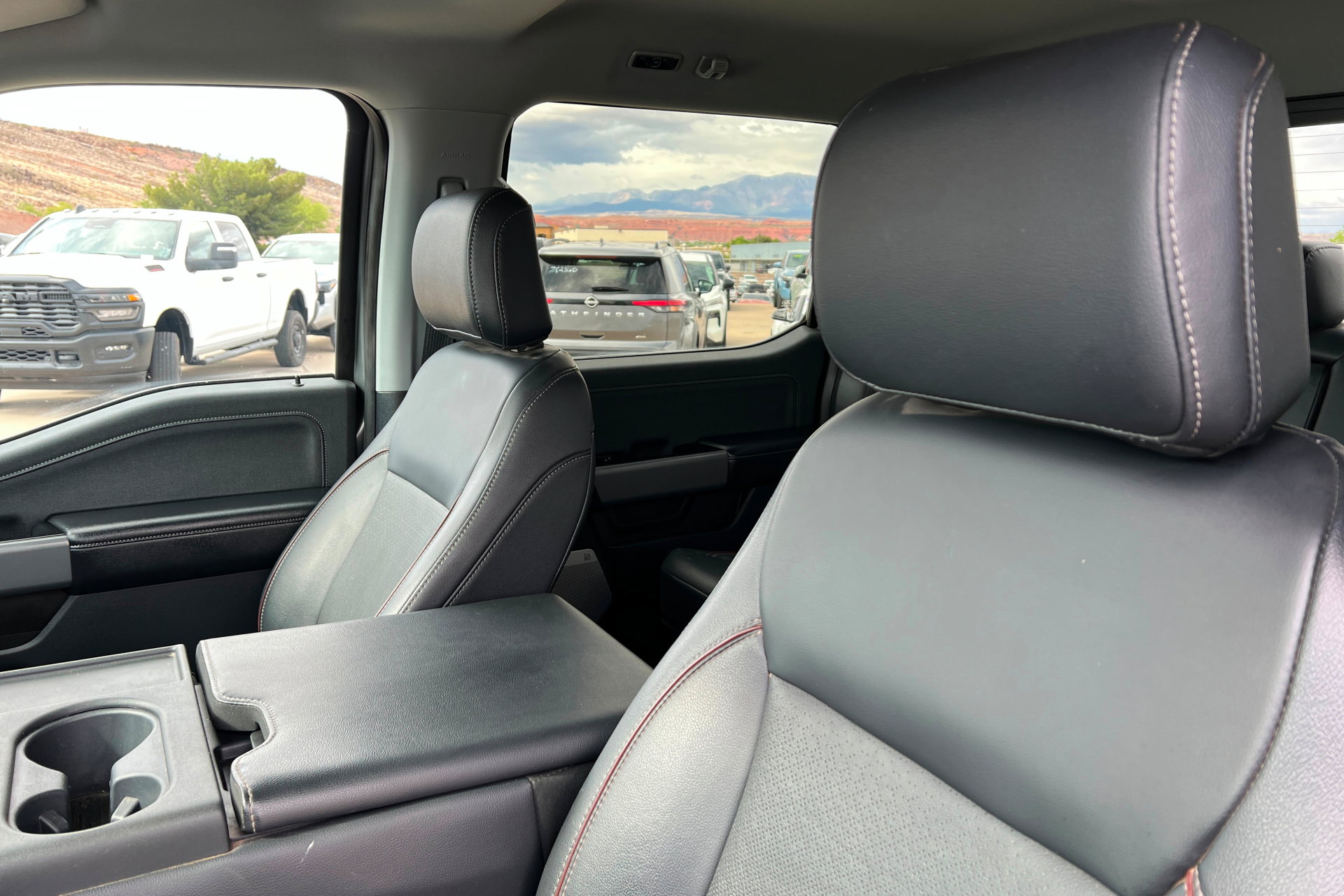 Used 2024 Ford F350 Lariat AWD/4WD image 17