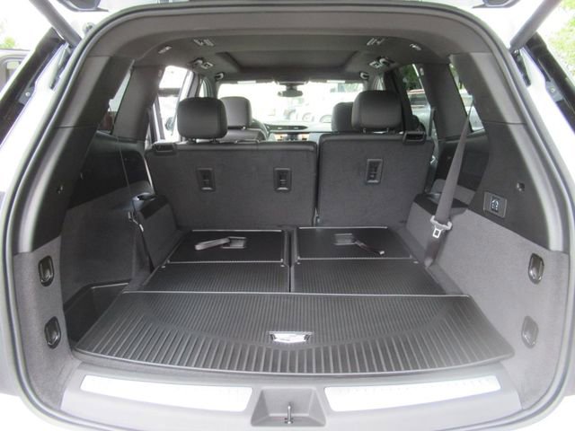 New 2025 Cadillac XT6 Luxury image 31