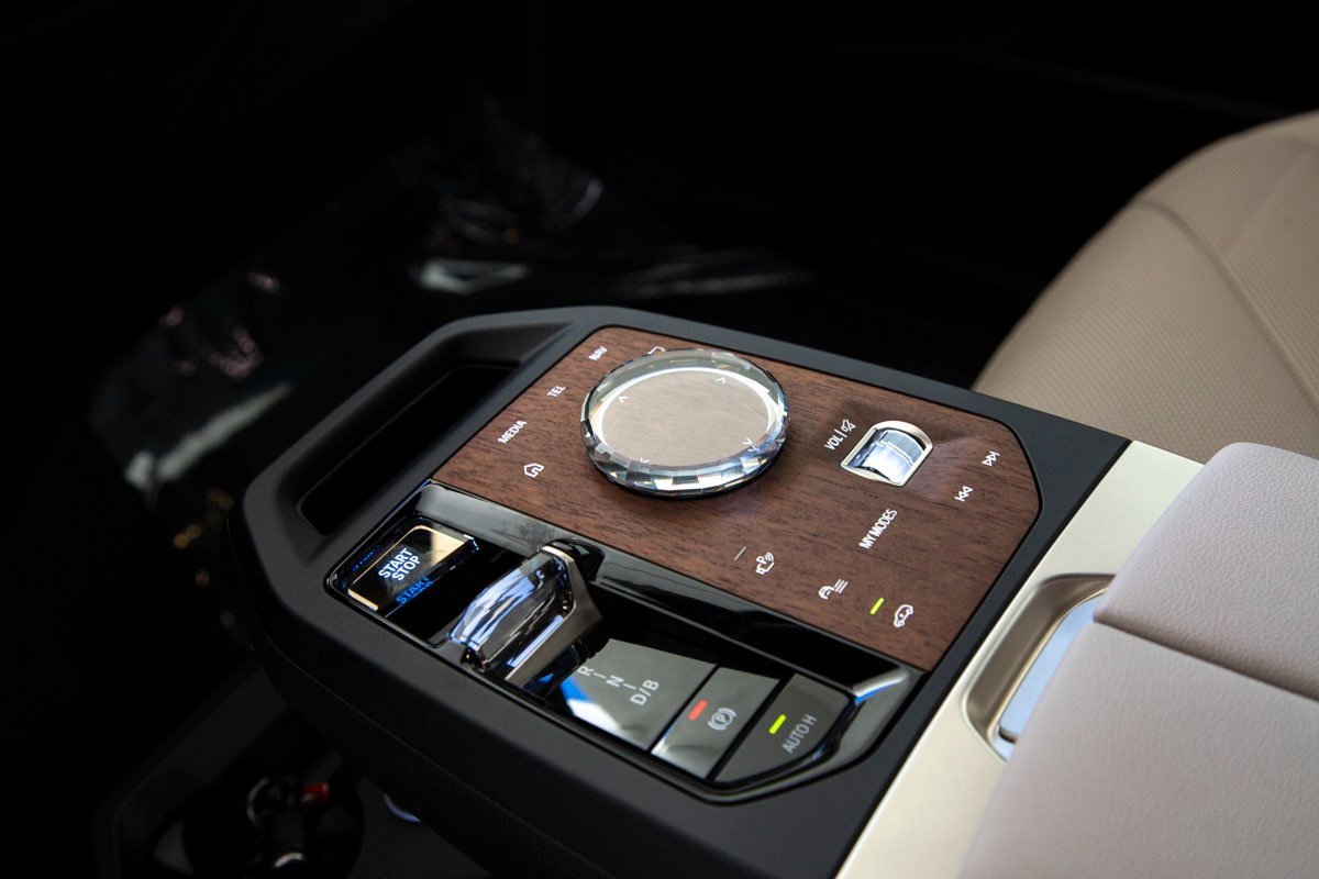 Certified 2023 BMW iX xDrive50 w/ Premium Package image 17