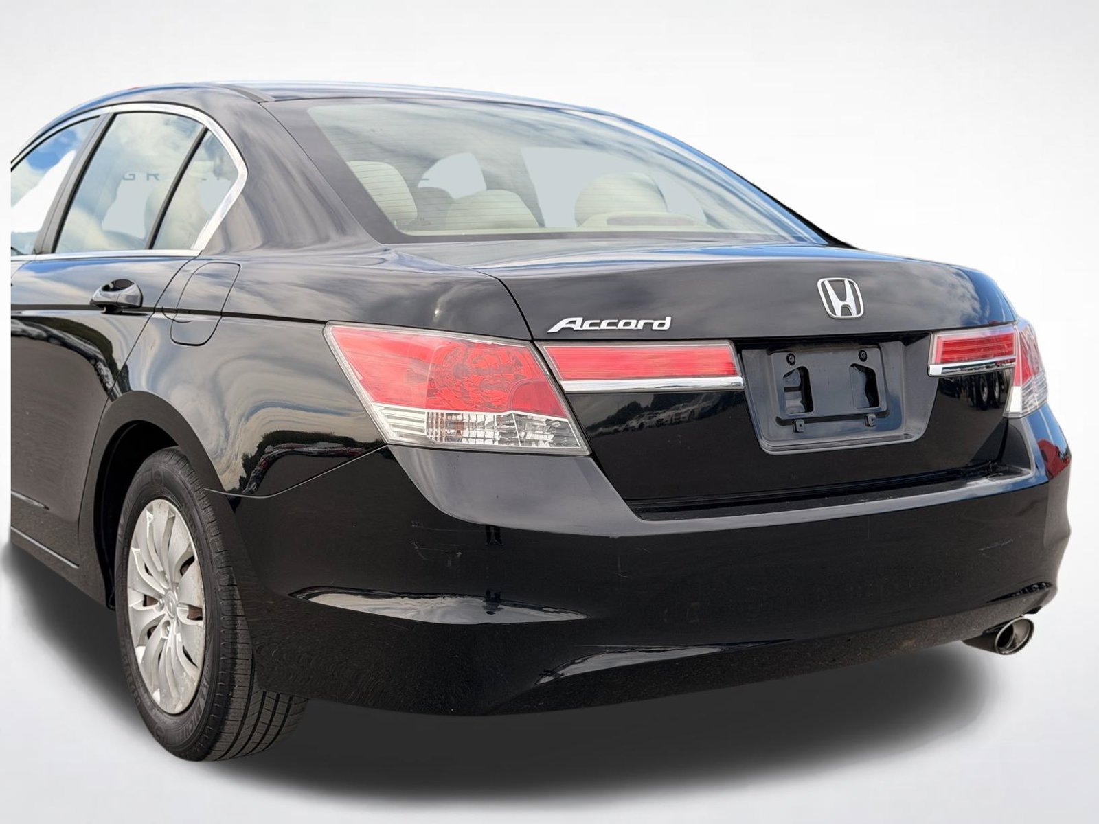 Used 2012 Honda Accord LX image 3
