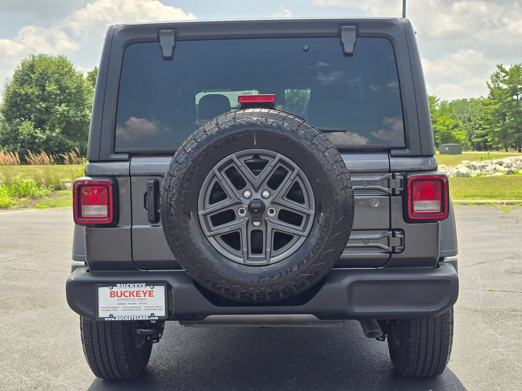 Used 2024 Jeep Wrangler Unlimited Sport AWD/4WD image 8