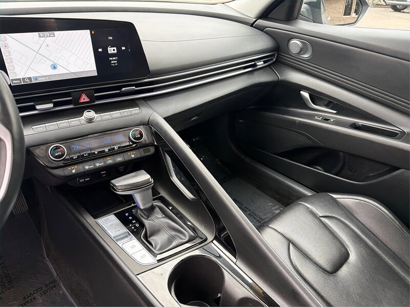 Used 2024 Hyundai Elantra Limited image 33