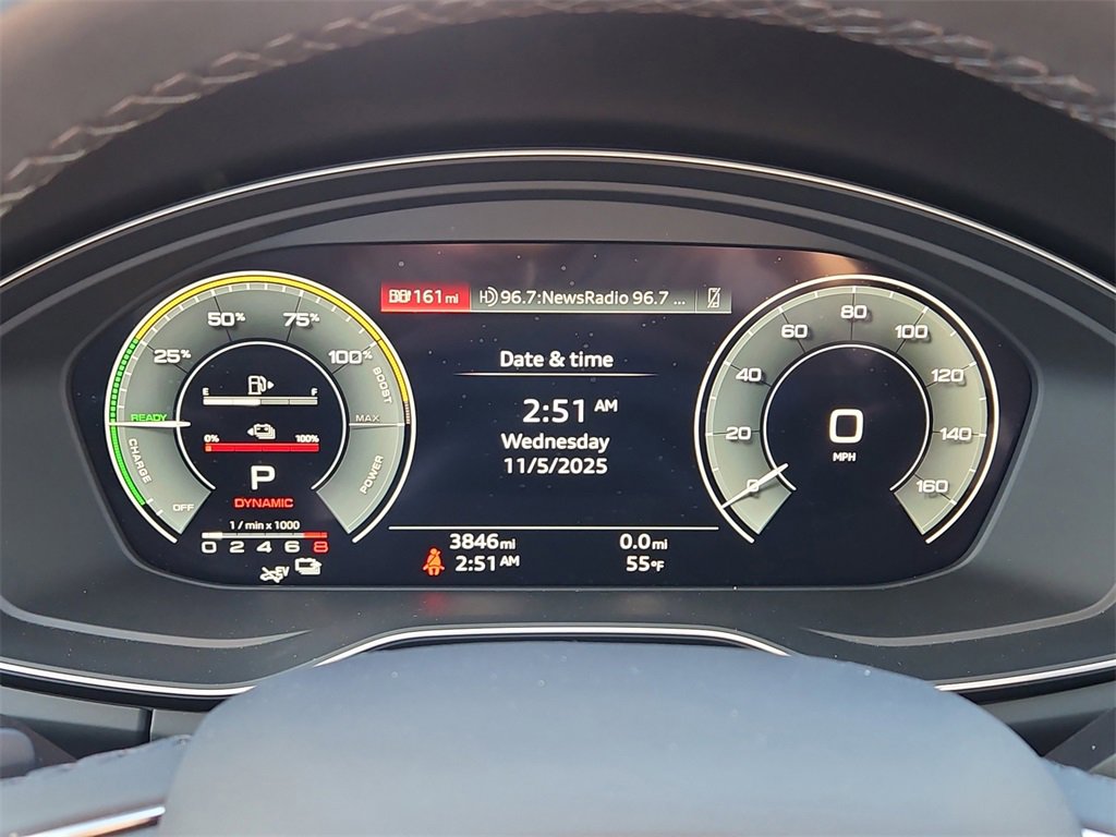 Used 2024 Audi Q5 e Premium w/ Convenience Package image 33