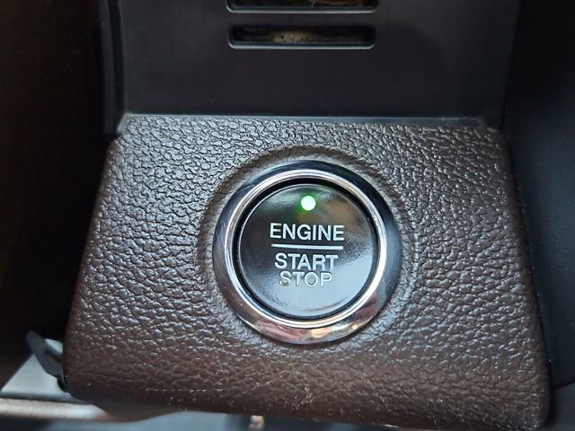 Used 2015 Ford F150 King Ranch w/ Equipment Group 601A Luxury AWD/4WD image 54