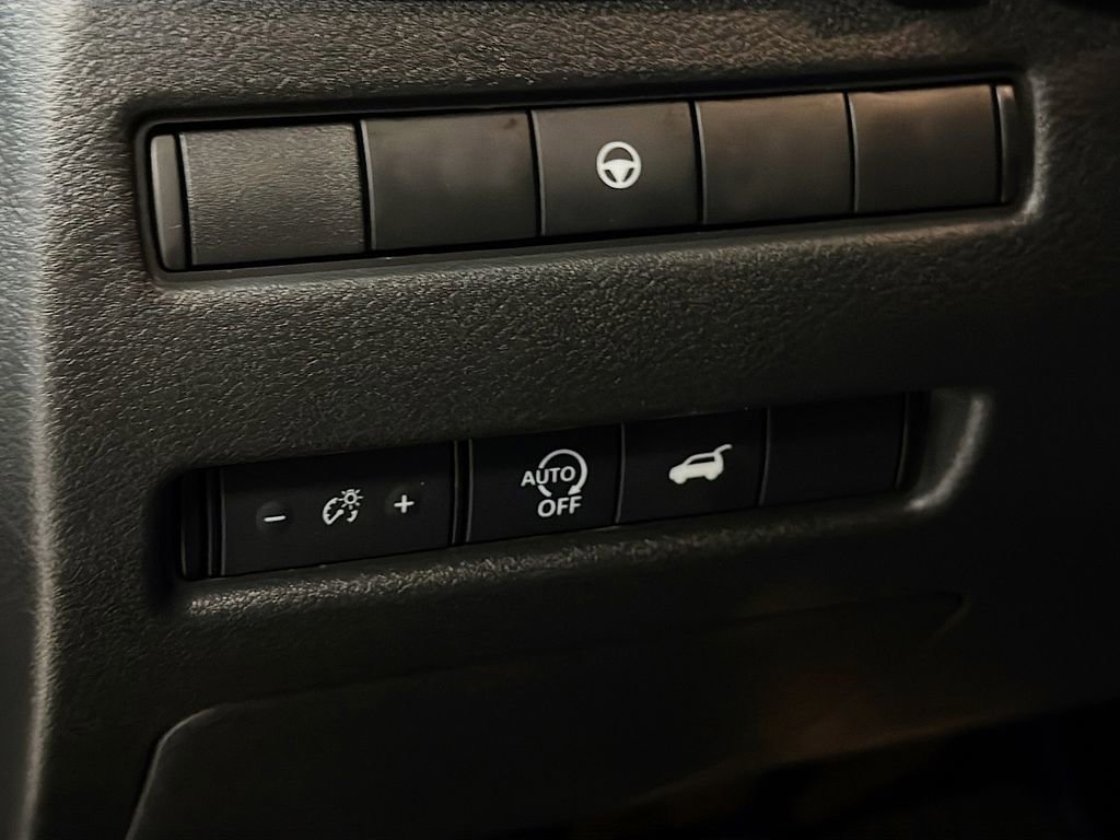 Used 2026 Nissan Rogue SL AWD/4WD image 13