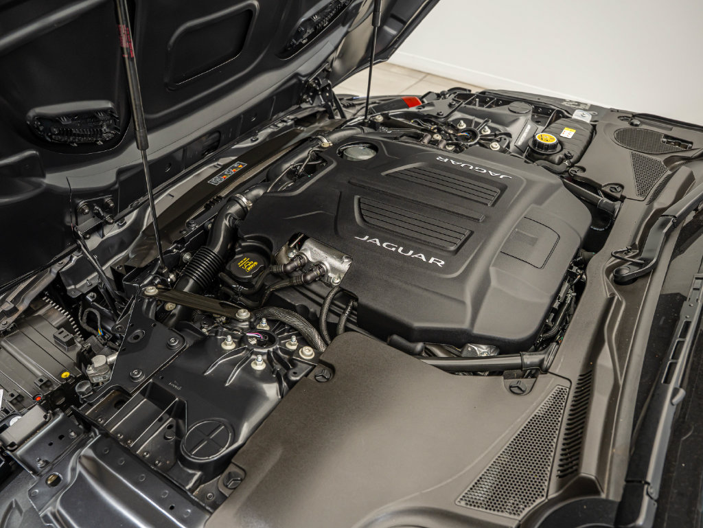 Used 2024 Jaguar F-TYPE R AWD/4WD image 47
