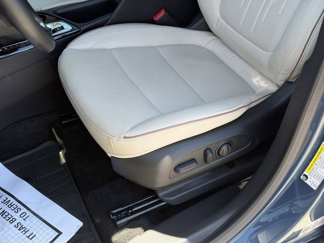 Used 2024 Buick Encore GX Avenir w/ Avenir Technology Package image 15