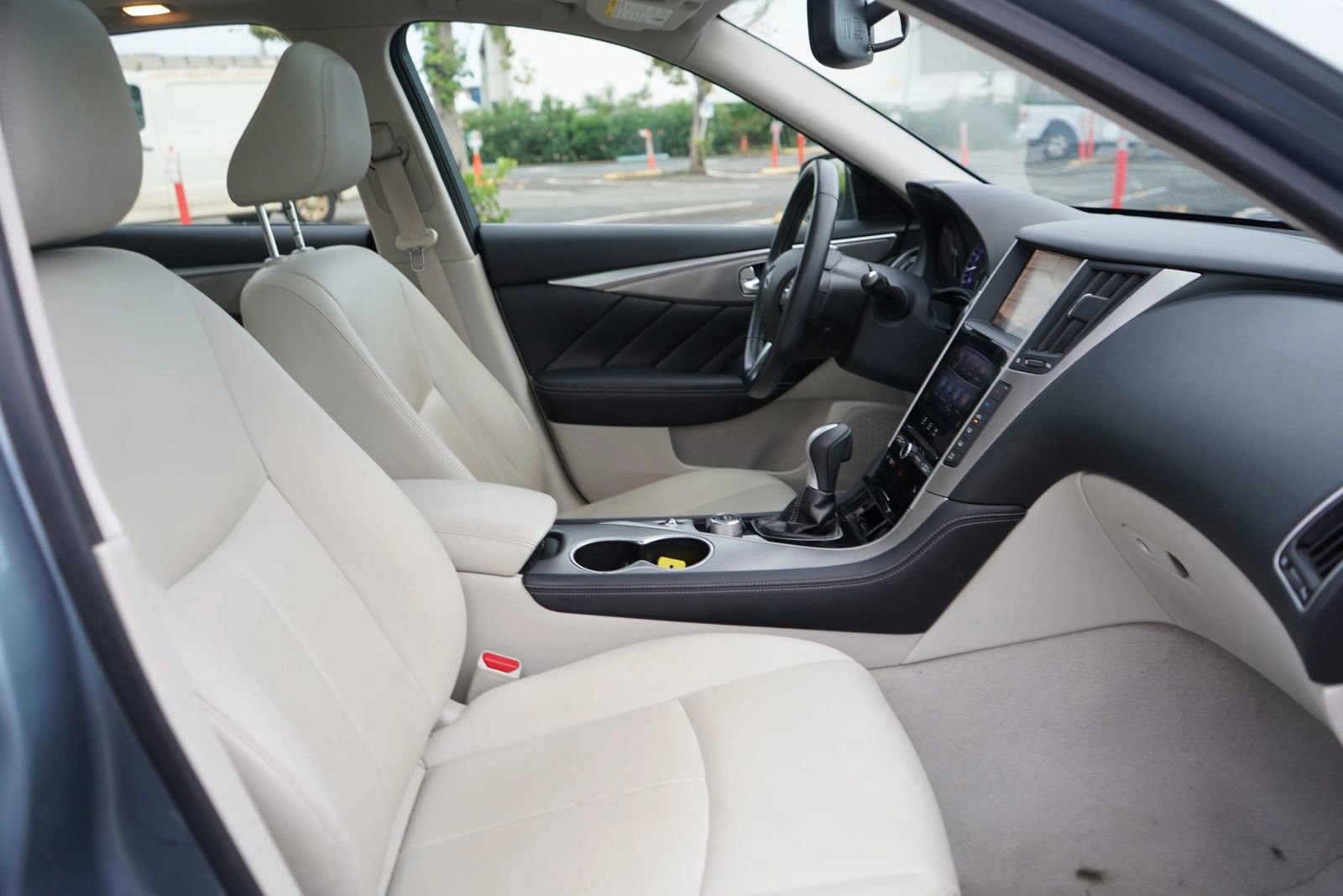 Used 2015 INFINITI Q50 Premium w/ Navigation Package image 17