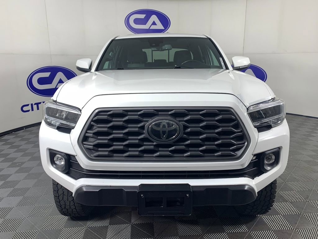 Used 2021 Toyota Tacoma TRD Off-Road w/ Technology Package AWD/4WD image 9