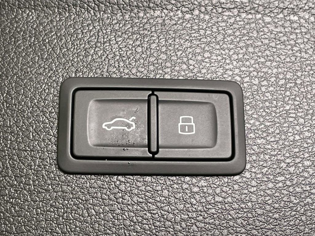 Certified 2025 Audi Q5 2.0T Premium Plus w/ Premium Plus Package image 21