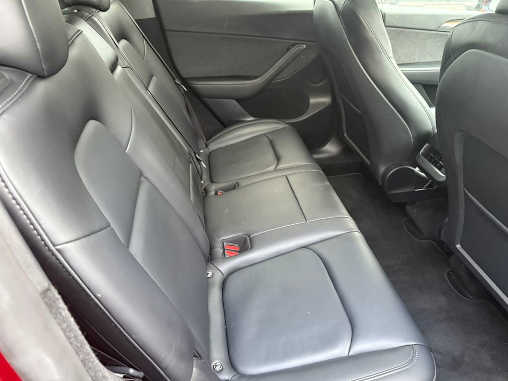 Used 2024 Tesla Model Y Long Range image 11