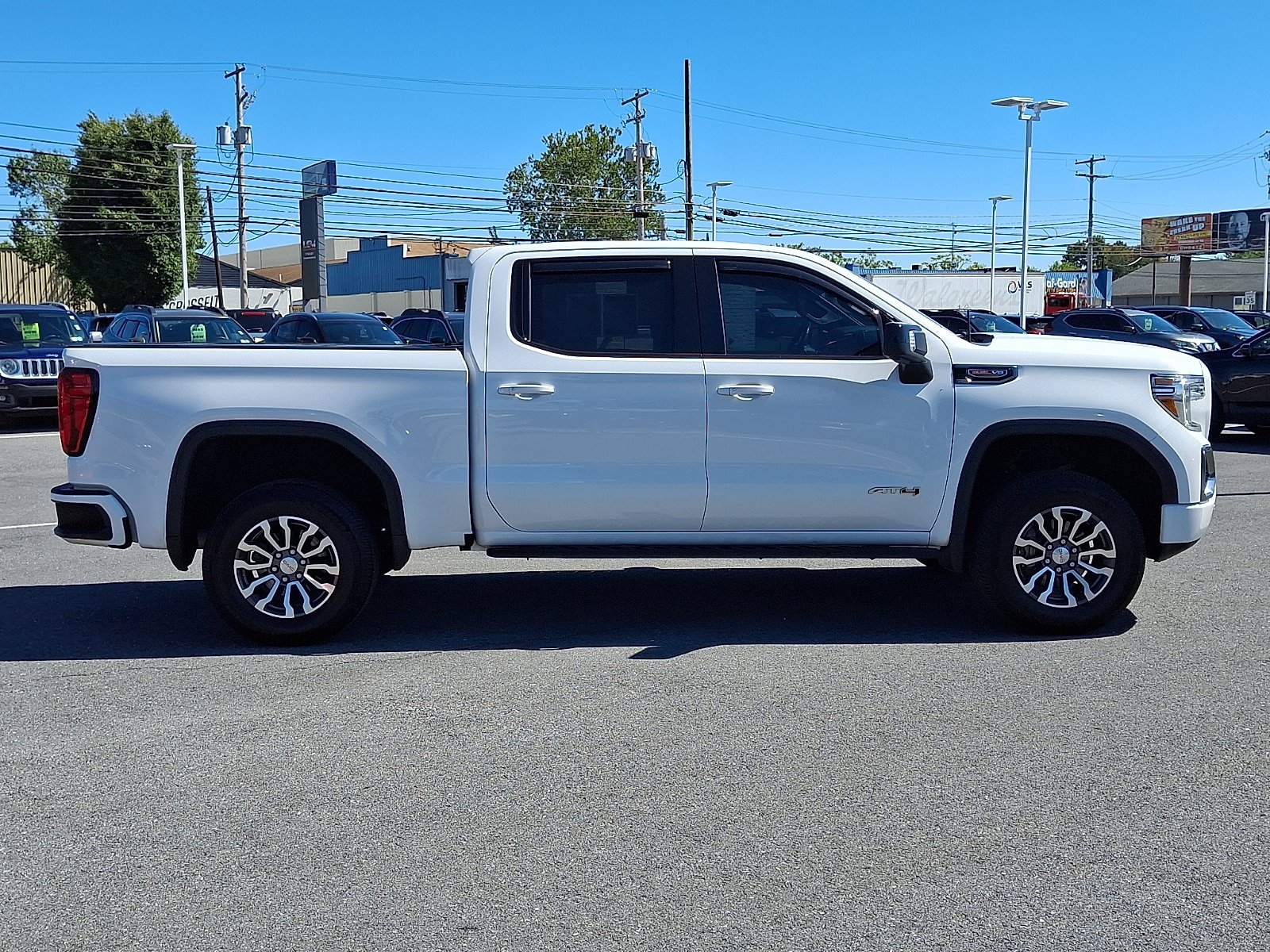 Used 2021 GMC Sierra 1500 AT4 w/ AT4 Premium Package AWD/4WD image 4