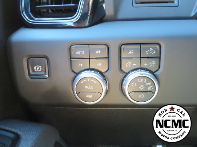 Used 2025 GMC Sierra 2500 AT4 AWD/4WD image 34