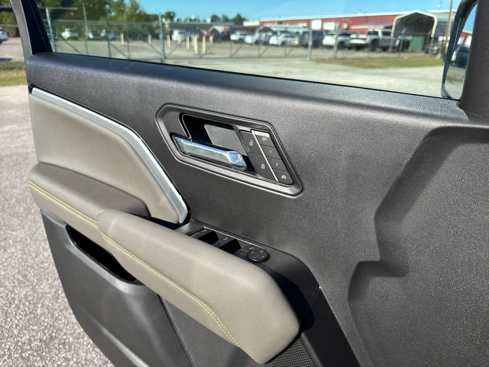 New 2026 Chevrolet Colorado ZR2 w/ ZR2 Bison Edition image 33