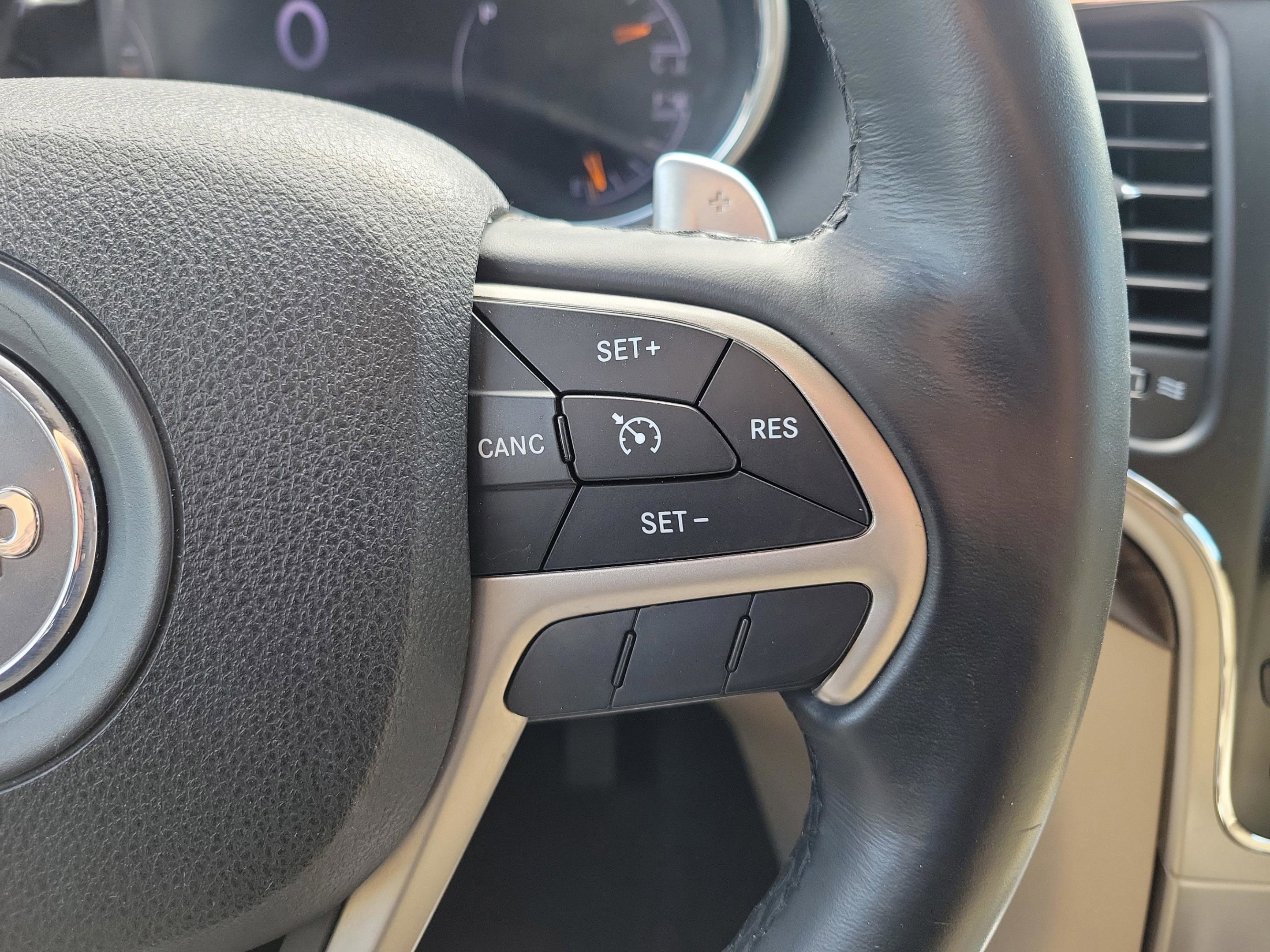 Used 2016 Jeep Grand Cherokee Laredo w/ Quick Order Package 23E image 29