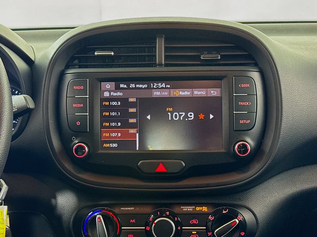 Used 2022 Kia Soul LX FWD image 14