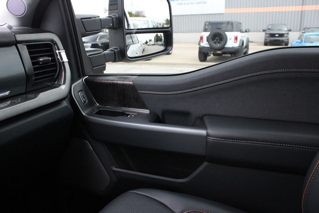 New 2026 Ford F250 Lariat w/ Black Appearance Package AWD/4WD image 21