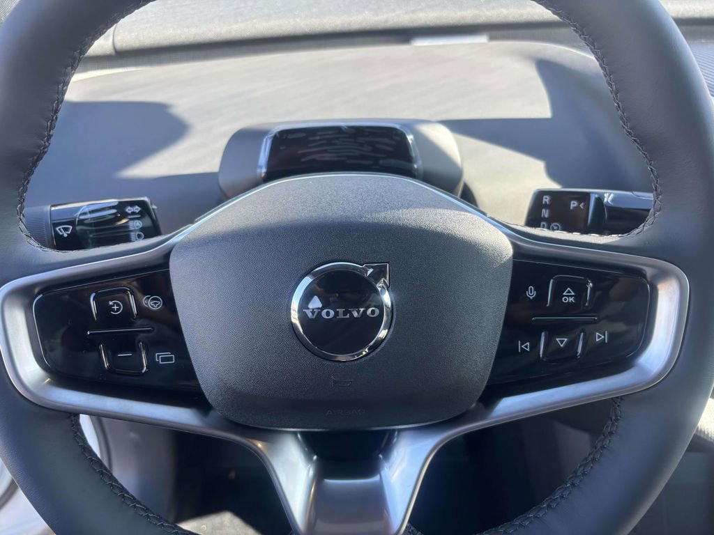 New 2025 Volvo EX30 Plus w/ Protection Package Premier image 13