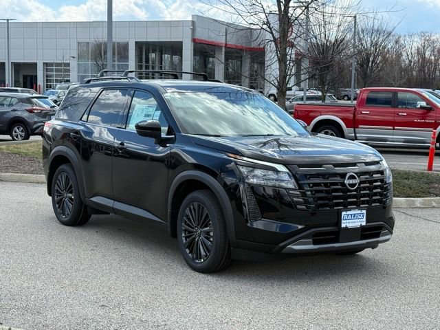 New 2026 Nissan Pathfinder SL image 3