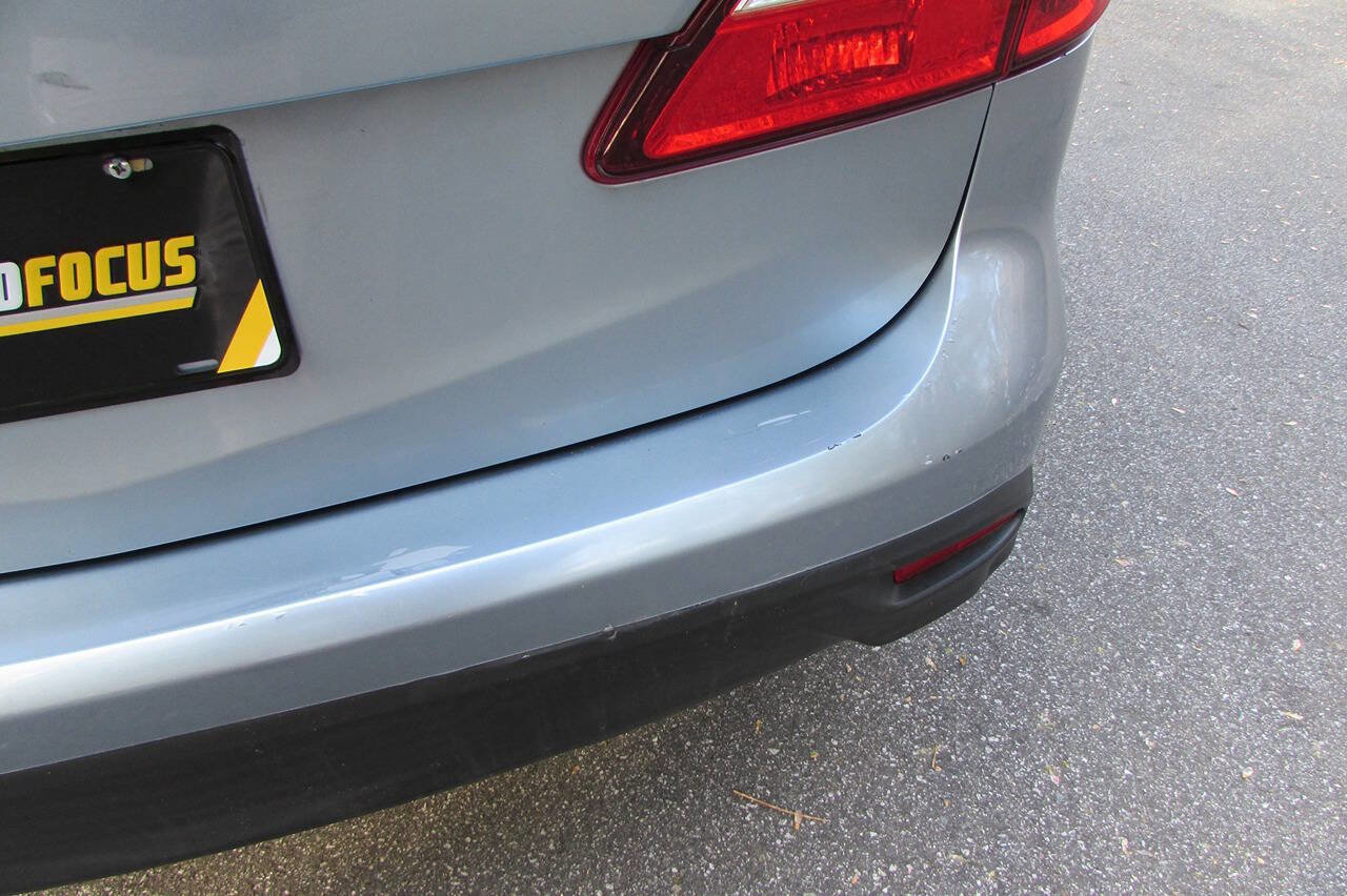 Used 2013 MAZDA MAZDA5 Sport FWD image 17