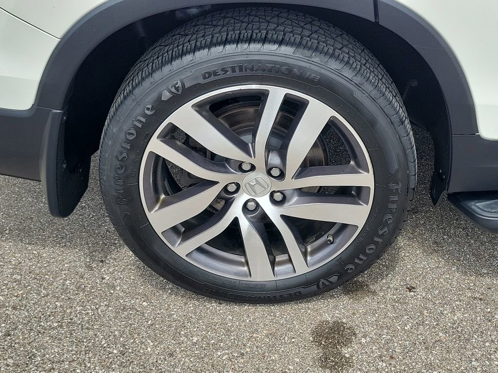 Used 2017 Honda Pilot Touring image 6