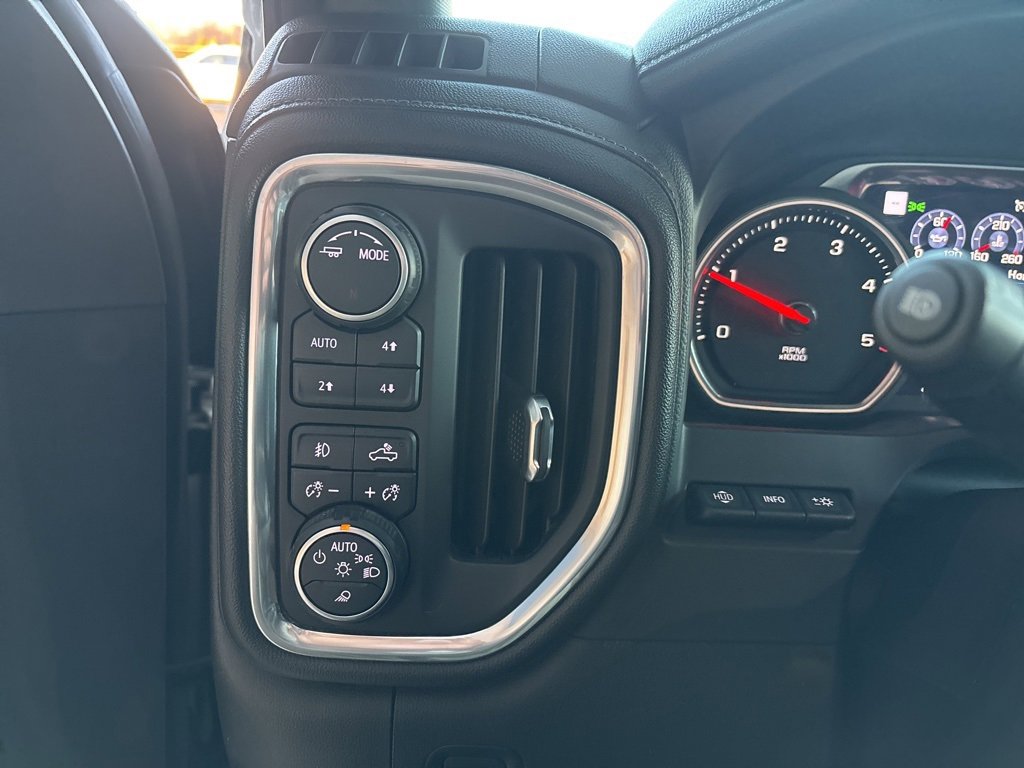 Used 2020 Chevrolet Silverado 2500 LTZ image 13