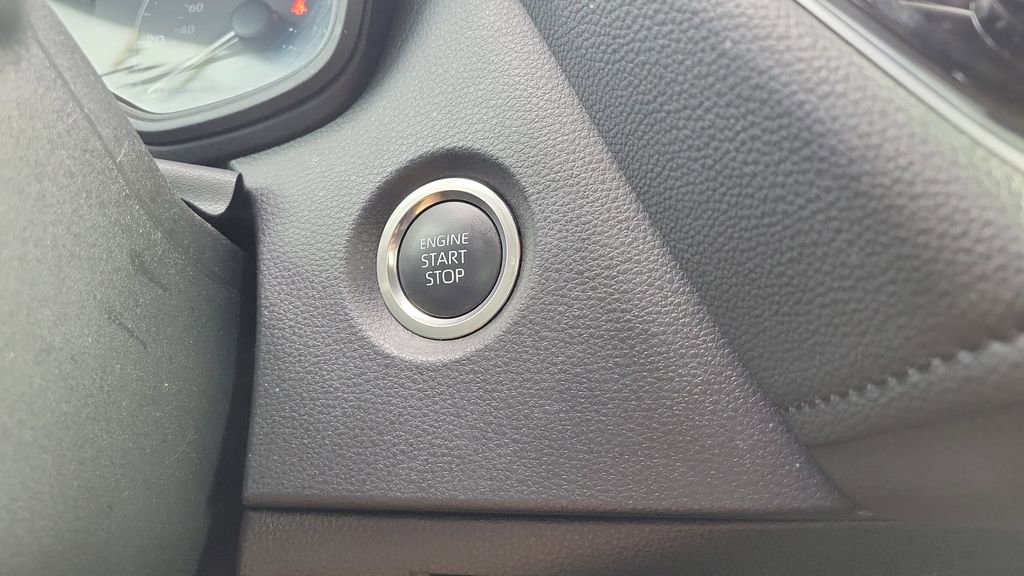 Used 2025 Toyota Corolla SE image 27