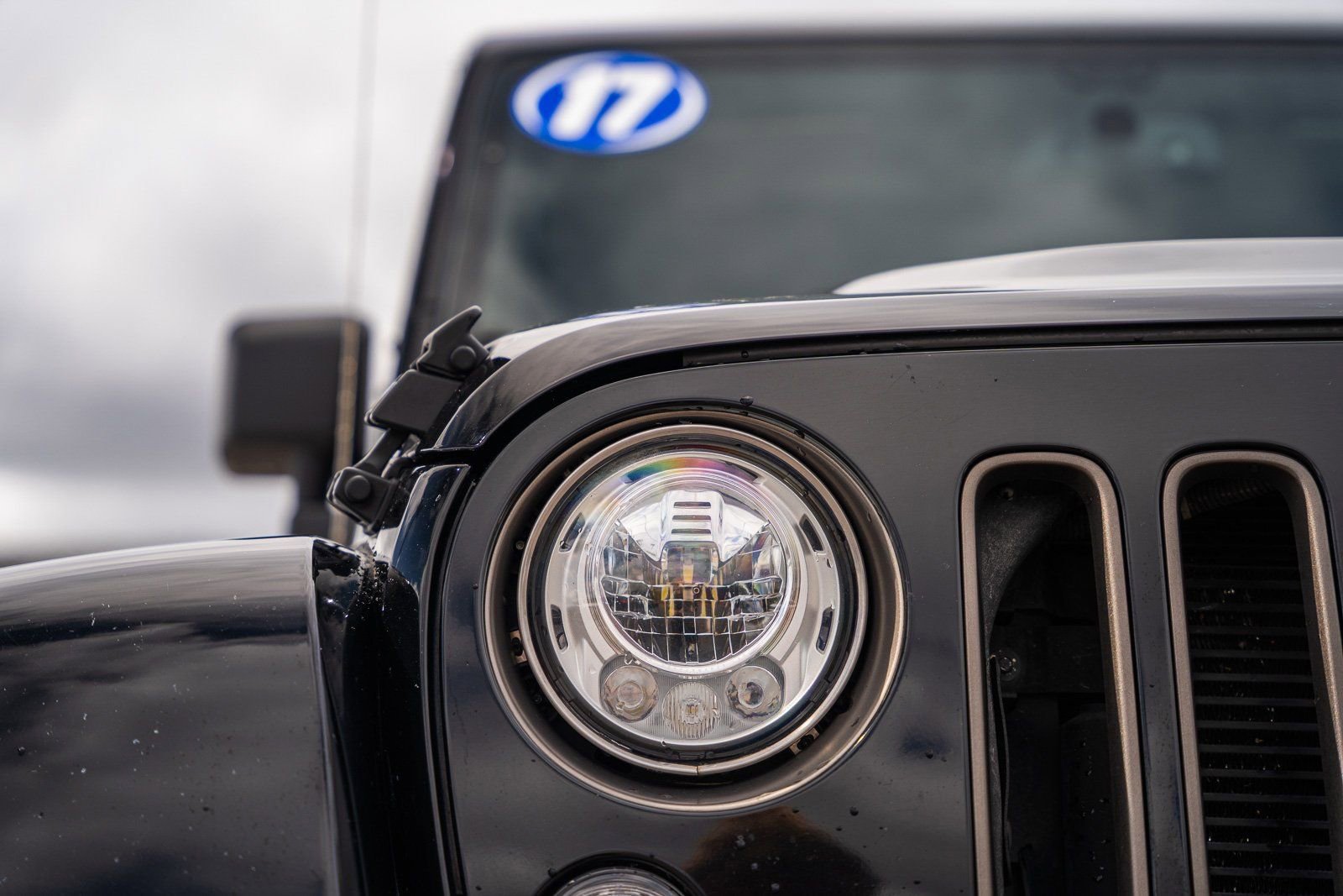 Used 2017 Jeep Wrangler Unlimited Sahara image 10